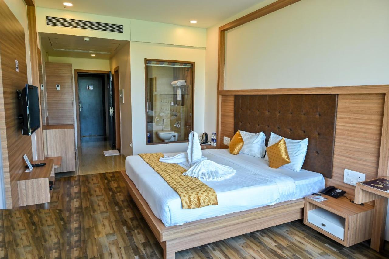 Hotel Laxmi Empire GOA Extérieur photo